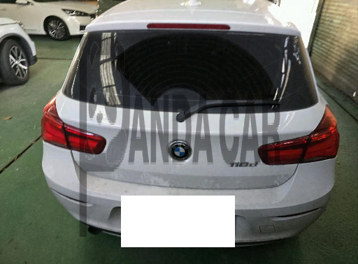 2017 BMW 118d, photograph 3