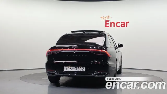 2021 Hyundai Grandeur 3.0 LPi Rent Car, photograph 10