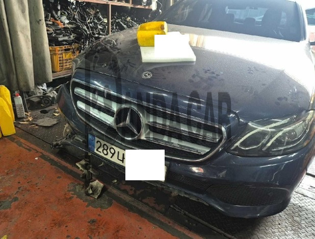 2019 Mercedes-Benz E300, photograph 1