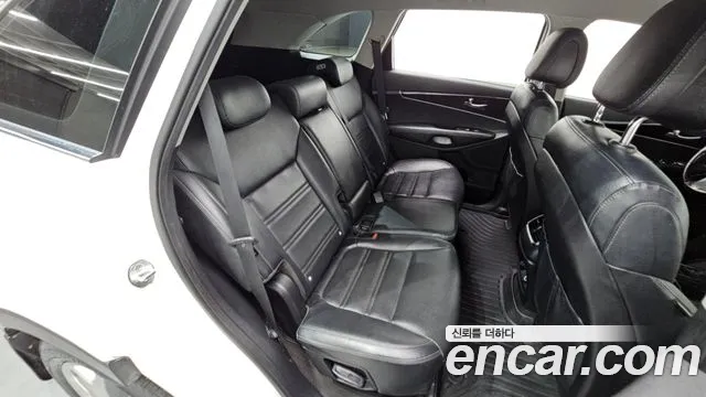 2015 Kia Sorento Diesel 2.0 2WD, photograph 2