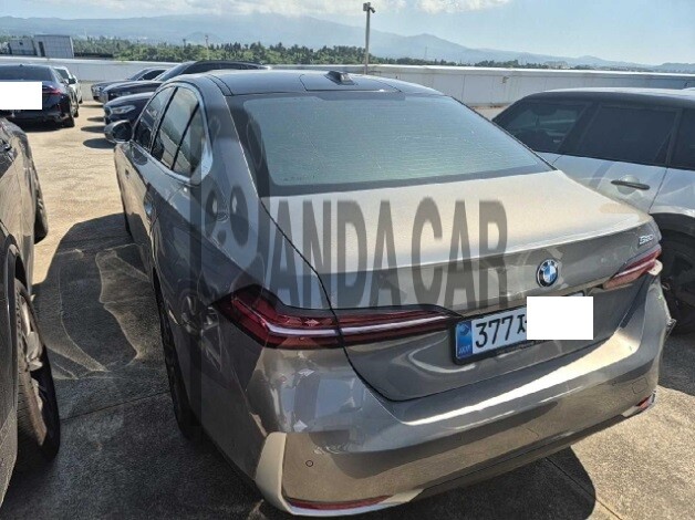2026 BMW 520i, photograph 3