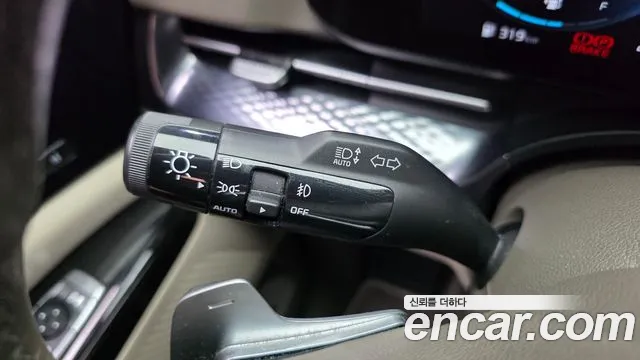Kia Canival Gasoline 9-Seater Hi-Limousine — photo 1 of 38