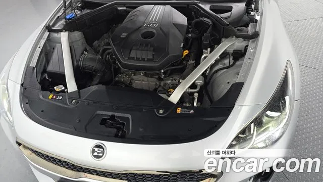 2017 Kia Stinger 2.0 Turbo 2WD, photograph 11