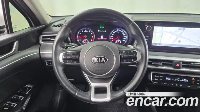 Kia K5 2.0 LPI — photo 1 of 34
