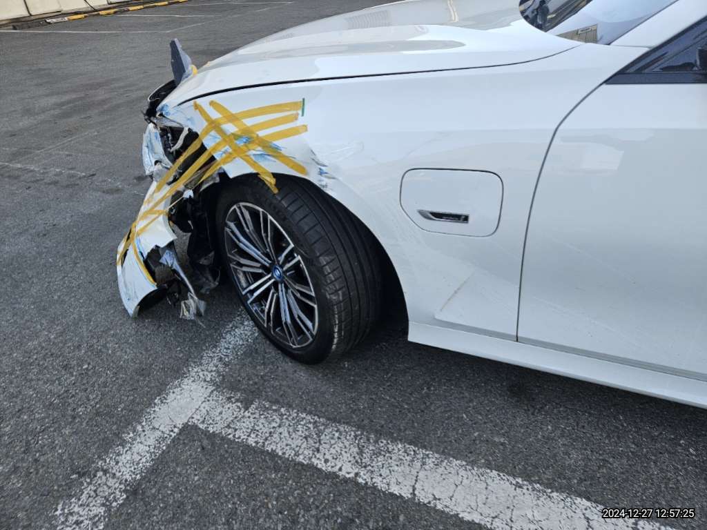 2022 BMW 320e, photograph 5