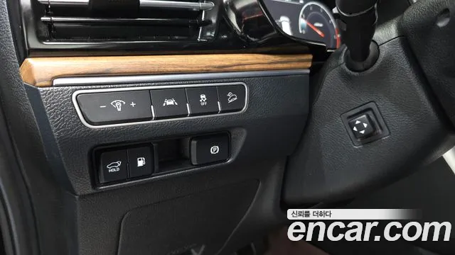 Kia Mohave Diesel 3.0 4WD 6-Seater — photo 1 of 38