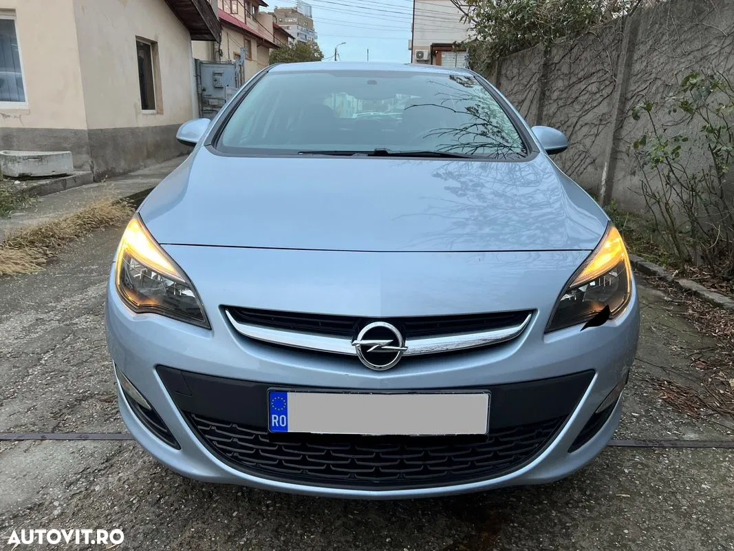 2018 Opel Astra 1.6 CDTI Start/Stop Cosmo, photograph 11