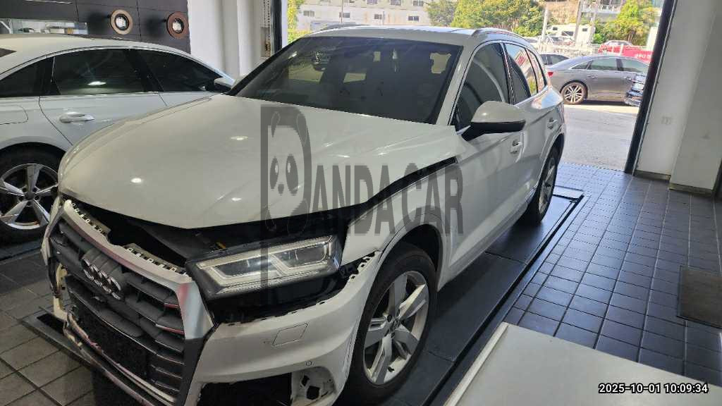 2020 Audi Q5 40 TDI quattro, photograph 4