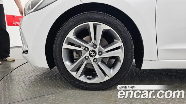 2017 Hyundai AVANTE 1.6 GDI Value Plus, photograph 12
