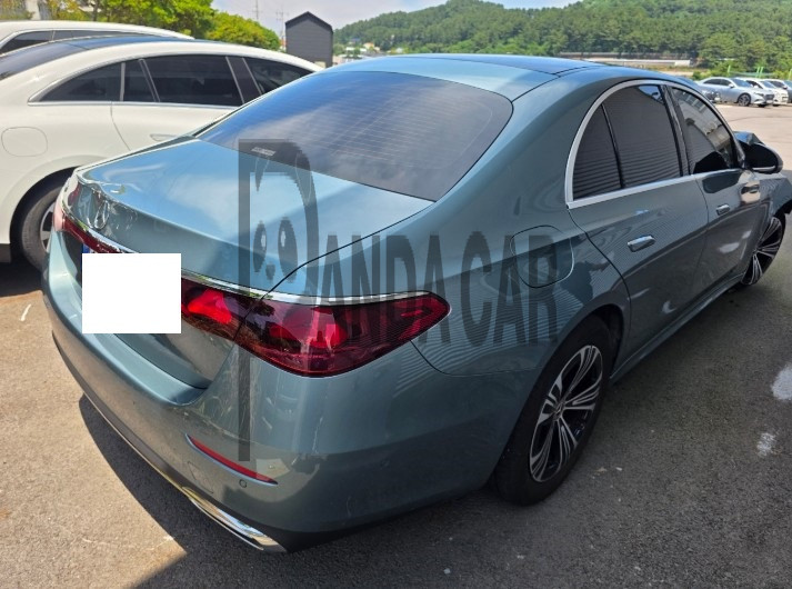 2024 Mercedes-Benz E 200, photograph 1