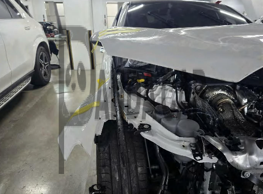 2025 Mercedes-Benz E 220 d 4MATIC, photograph 4