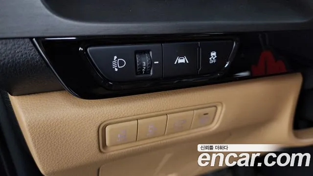 2021 Kia Canival Diesel 9-Seater Signature, photograph 2