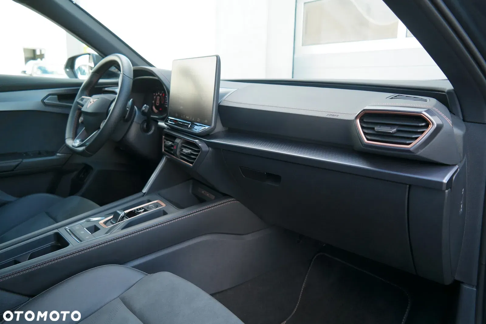 2025 Cupra Formentor 1.5 eTSI mHEV DSG, photograph 9