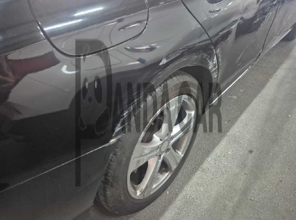 2017 Mercedes-Benz E220 d, photograph 3