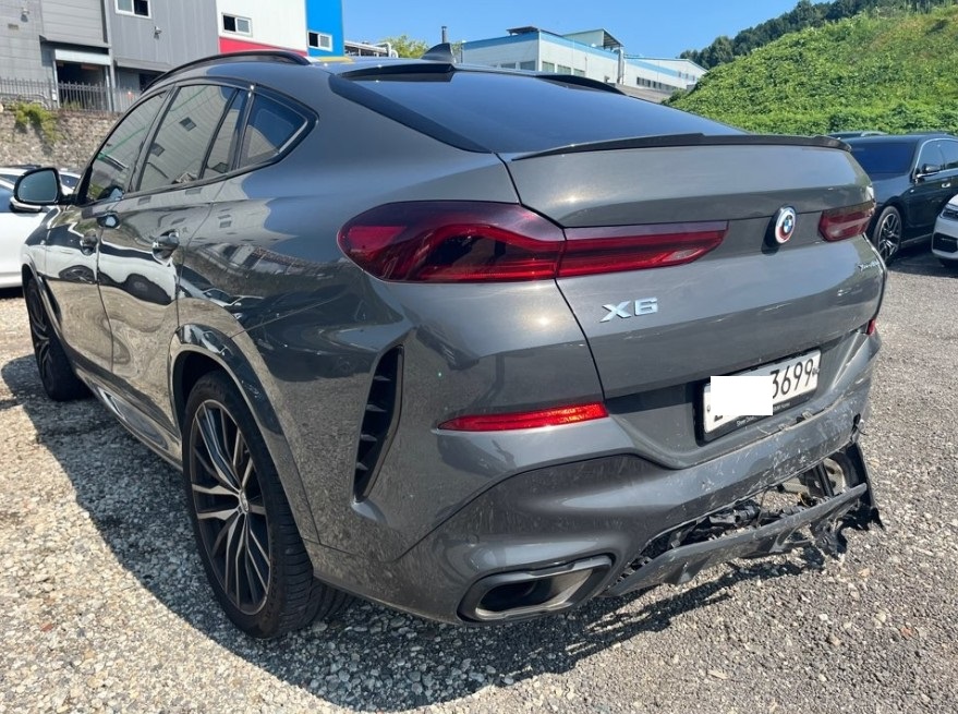 2023 BMW X6 xDrive40d, photograph 3