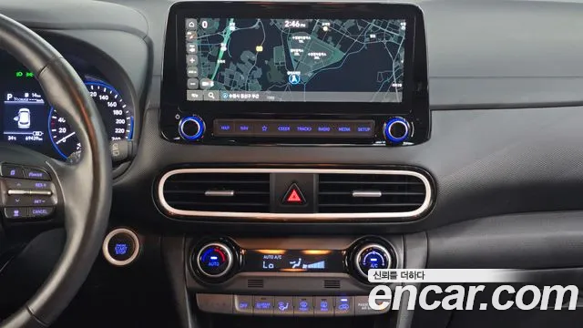 2020 Hyundai Kona Modern Special, photograph 3