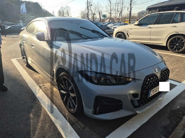 2025 BMW 420i Gran Coupe, photograph 4