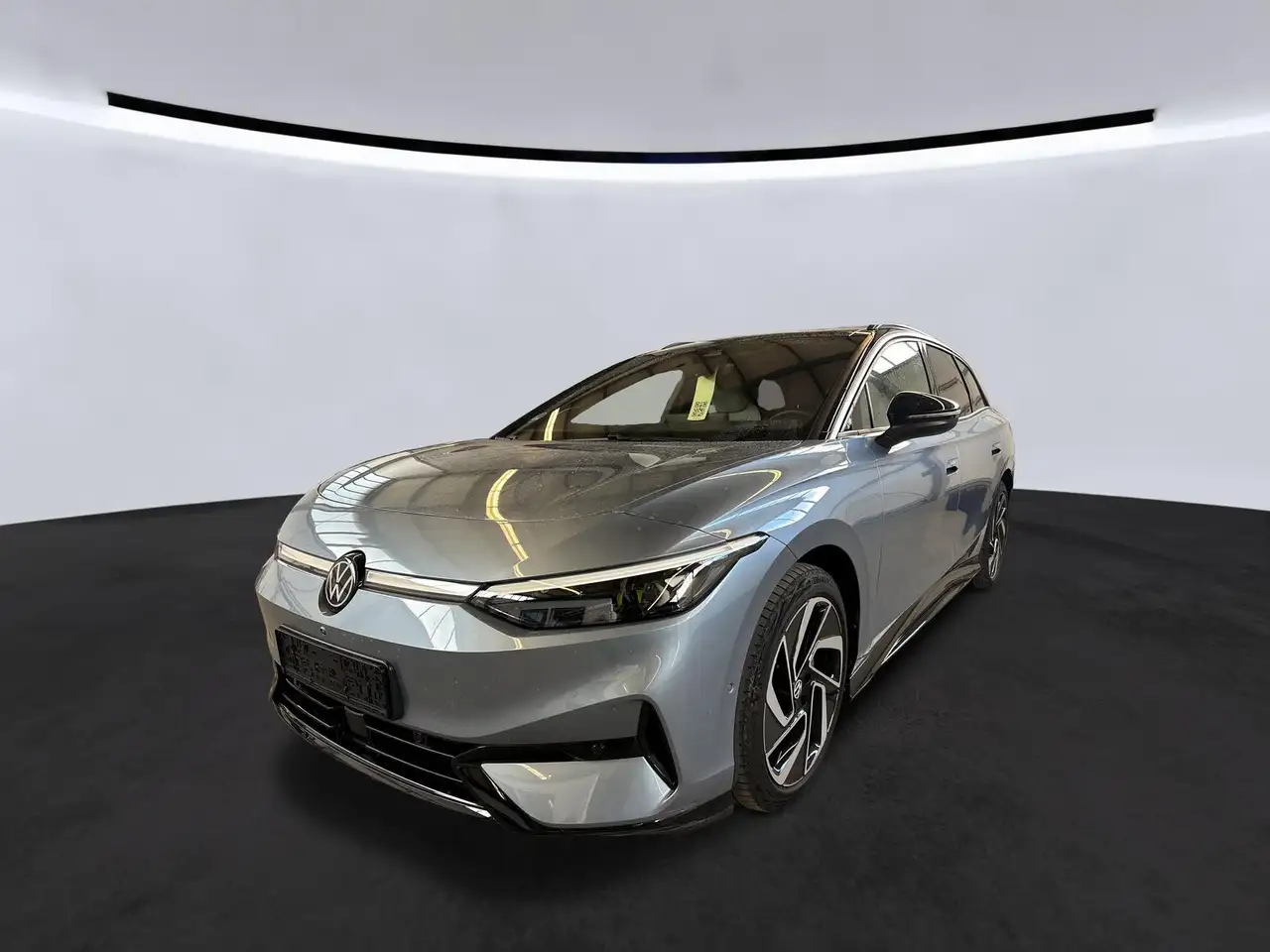 2024 Volkswagen ID.7 Tourer Pro ACC DCC HuD PANO WP IQ.LIGHT H&K, photograph 1
