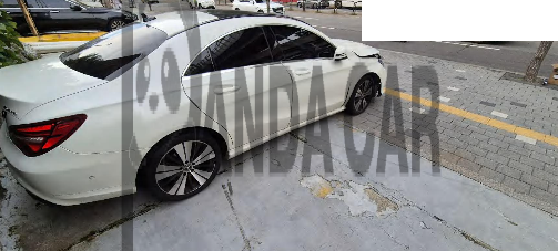 2018 Mercedes-Benz CLA250 4Matic, photograph 3