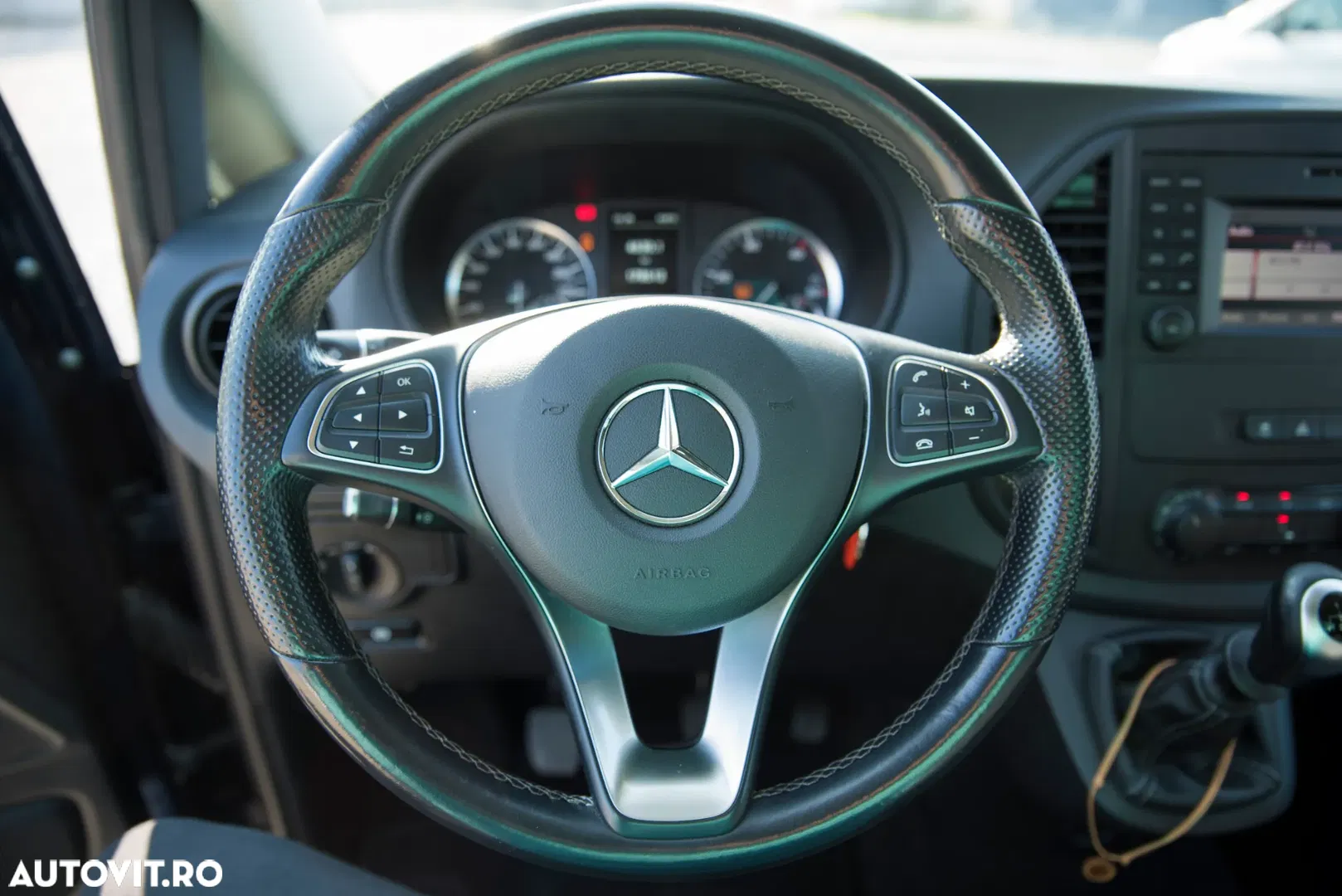 2017 Mercedes-Benz Vito (BlueTEC) Tourer Kompakt SELECT, photograph 9