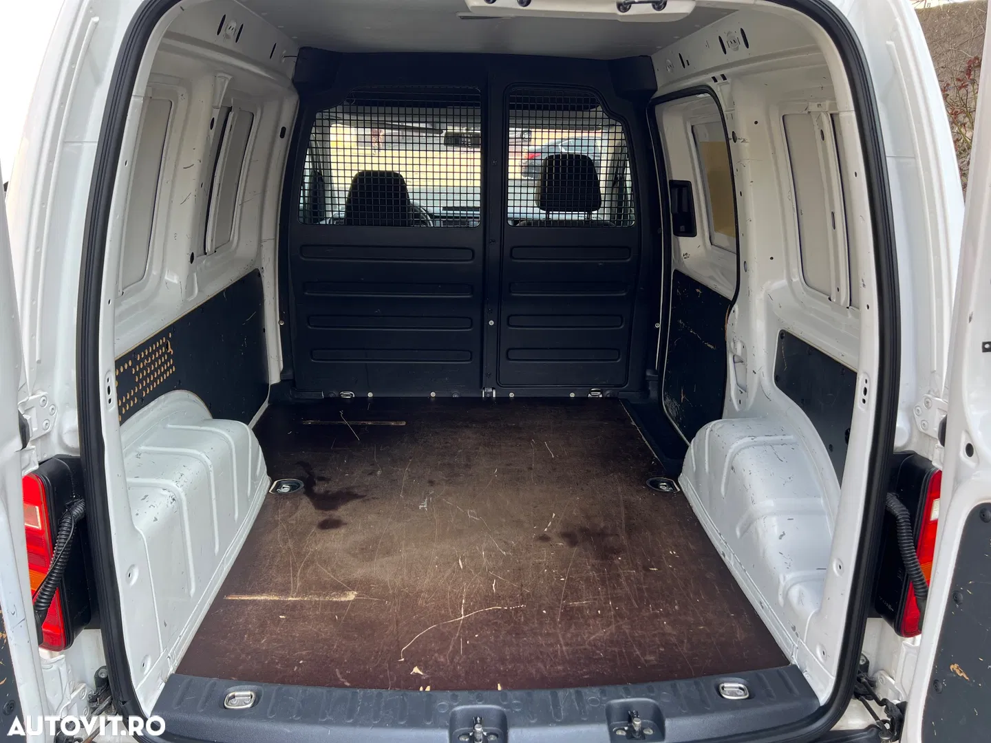 2017 Volkswagen Caddy, photograph 5