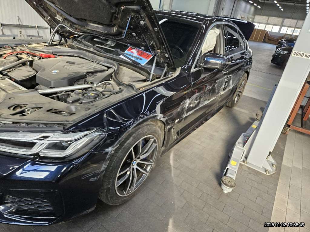 2023 BMW 520i, photograph 1