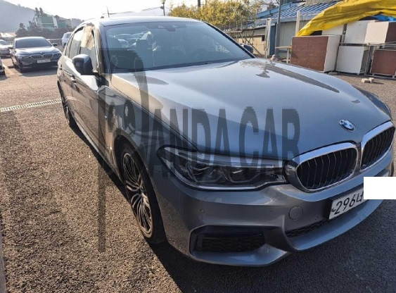 2020 BMW 530i xDrive M Sport Package, photograph 5