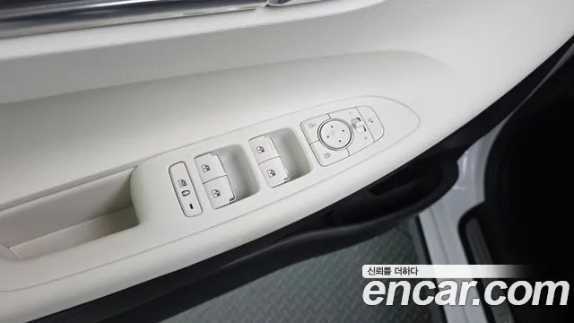 Hyundai Grandeur 2.5 — photo 1 of 35