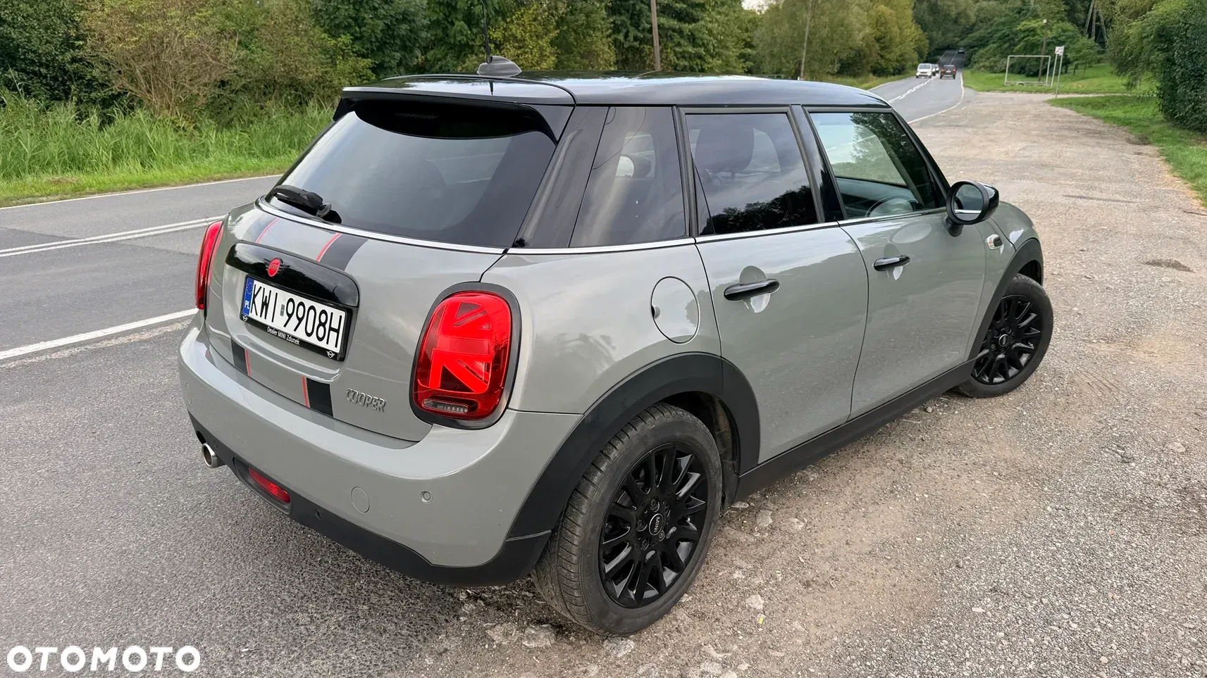2019 MINI Cooper Standard, photograph 8