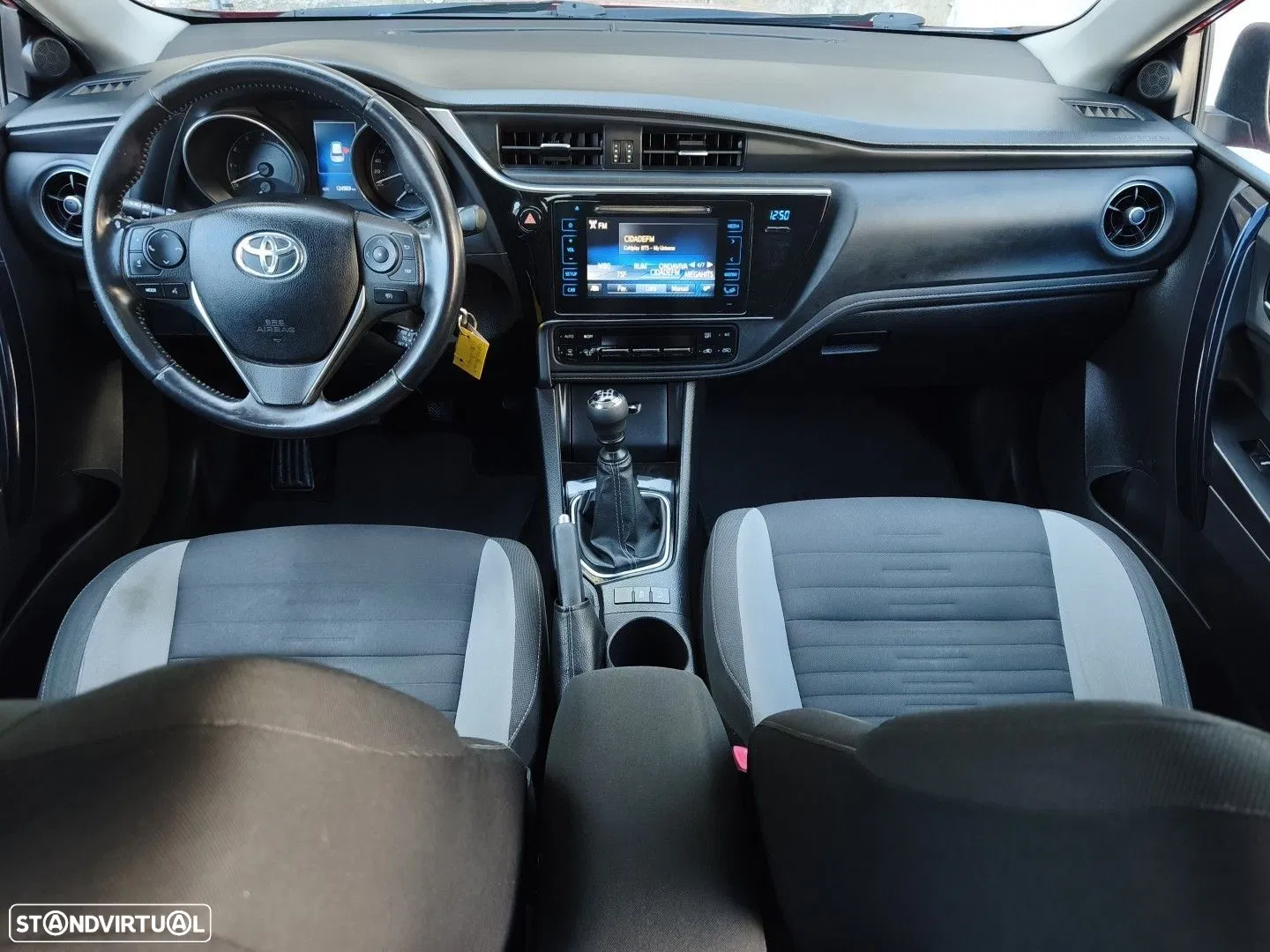 2015 Toyota Auris 1.2T Exclusive, photograph 11