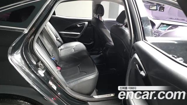 2016 Hyundai Grandeur HG300 Premium, photograph 9