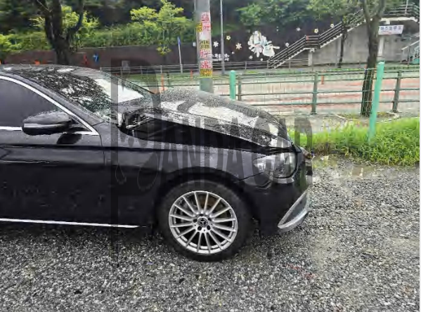 2023 Mercedes-Benz E250, photograph 4