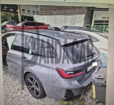 2025 BMW 320d Touring, photograph 4