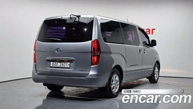 2014 Hyundai Starex 5-Seater VAN, photograph 8