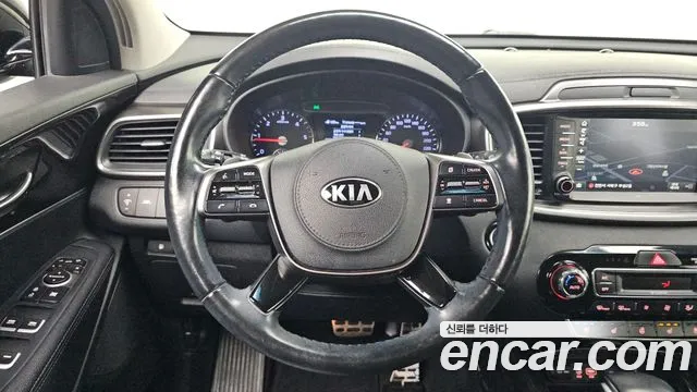Kia Sorento Diesel 2.0 2WD — photo 1 of 31