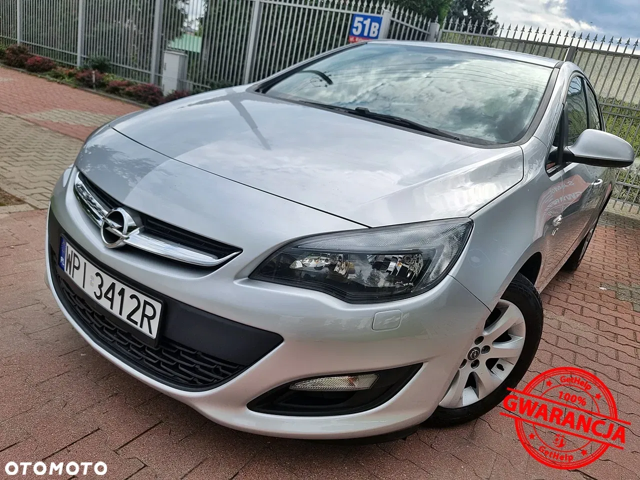 2013 Opel Astra 1.6 Active, photograph 1