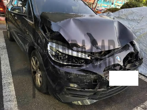 2021 BMW Active Tourer, photograph 2