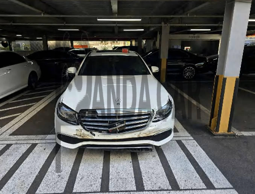 2020 Mercedes-Benz E 300 4MATIC, photograph 1