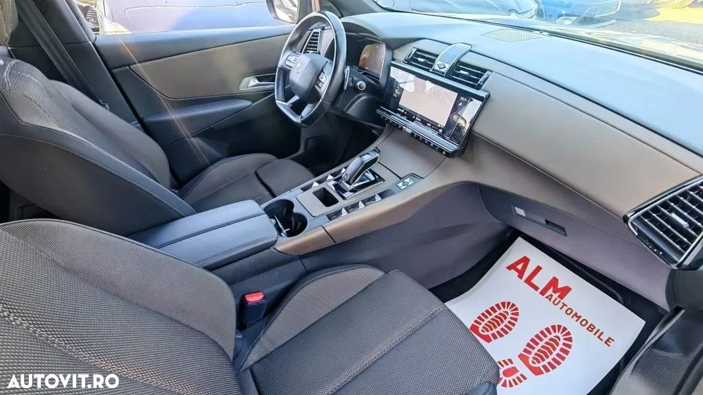 2020 DS Automobiles DS 7 Crossback, photograph 5