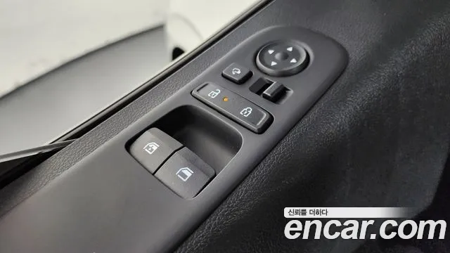 2025 Hyundai Staria L3.5 Cargo 5-Seater, photograph 12