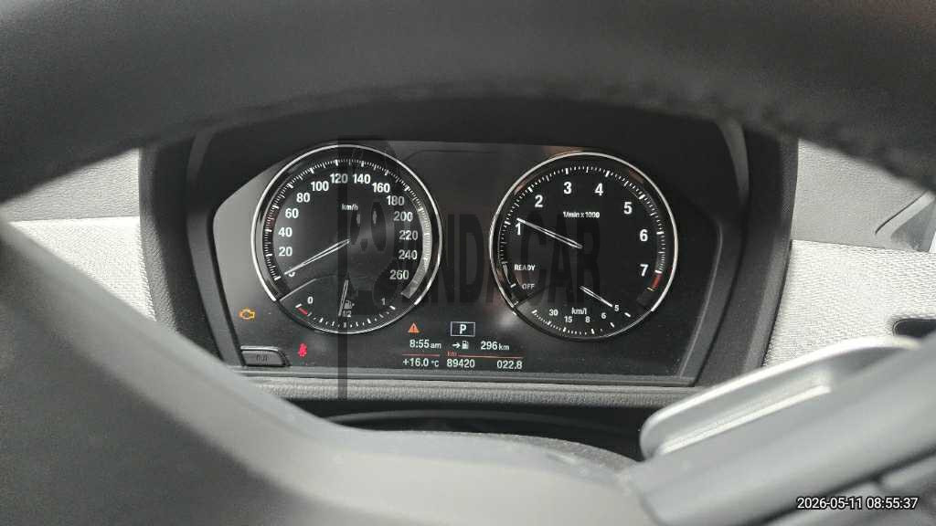 2020 BMW X1 xDrive20i M Sport Package, photograph 2
