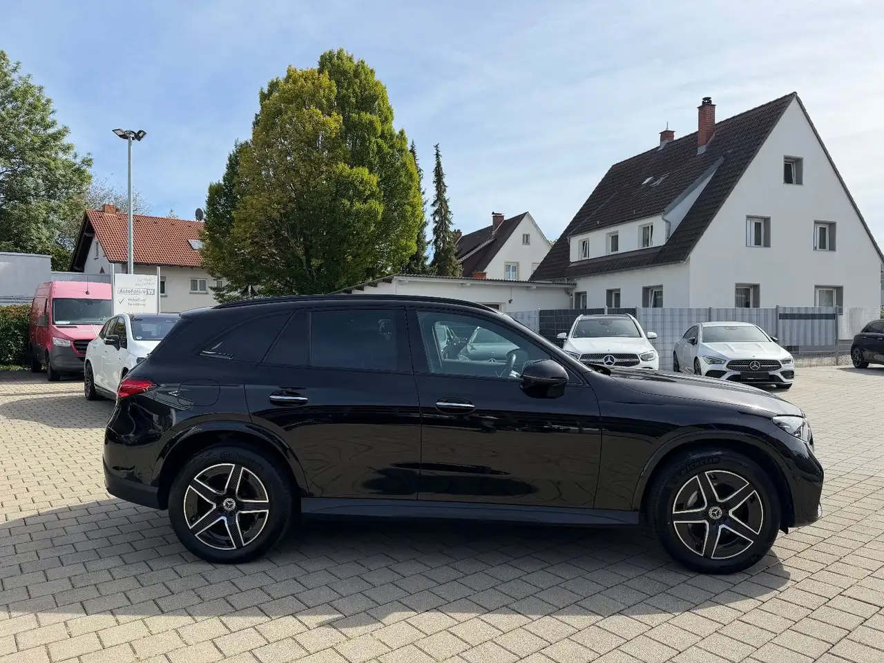 2023 Mercedes-Benz GLC 300 e 4Matic*AMG*Night*AHK*Memory*Burm*360°, photograph 4