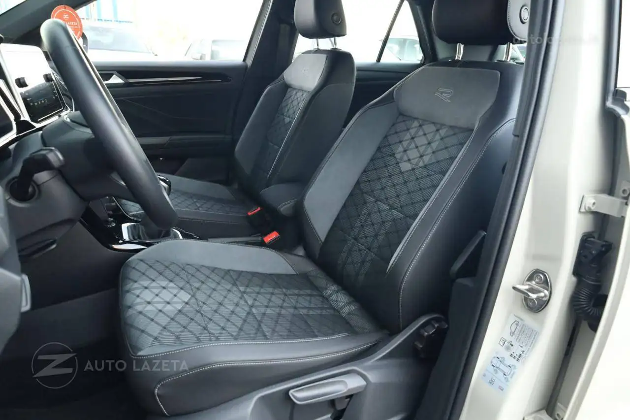 2024 Volkswagen T-Roc 1.0 TSI R-Line, photograph 6