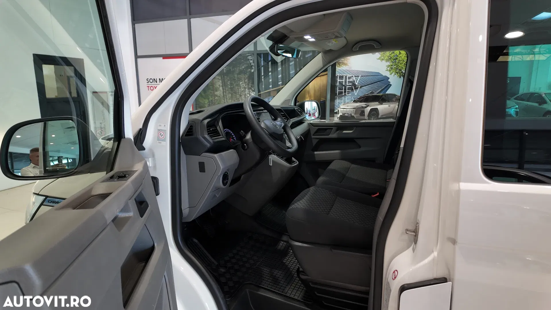 2022 Volkswagen Caravelle 2.0 TDI 81 kW LR Comfortline, photograph 10