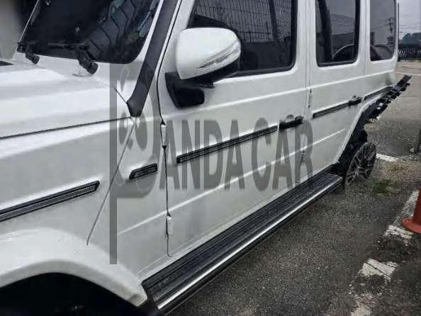 2026 Mercedes-Benz G 580 with EQ Technology, photograph 2