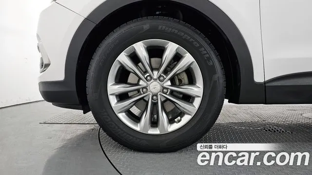 2017 Hyundai Santafe Diesel 2.0 2WD, photograph 4