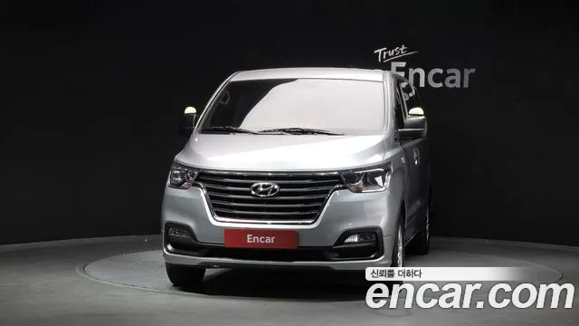 2021 Hyundai Starex Van 3-Seater, photograph 11
