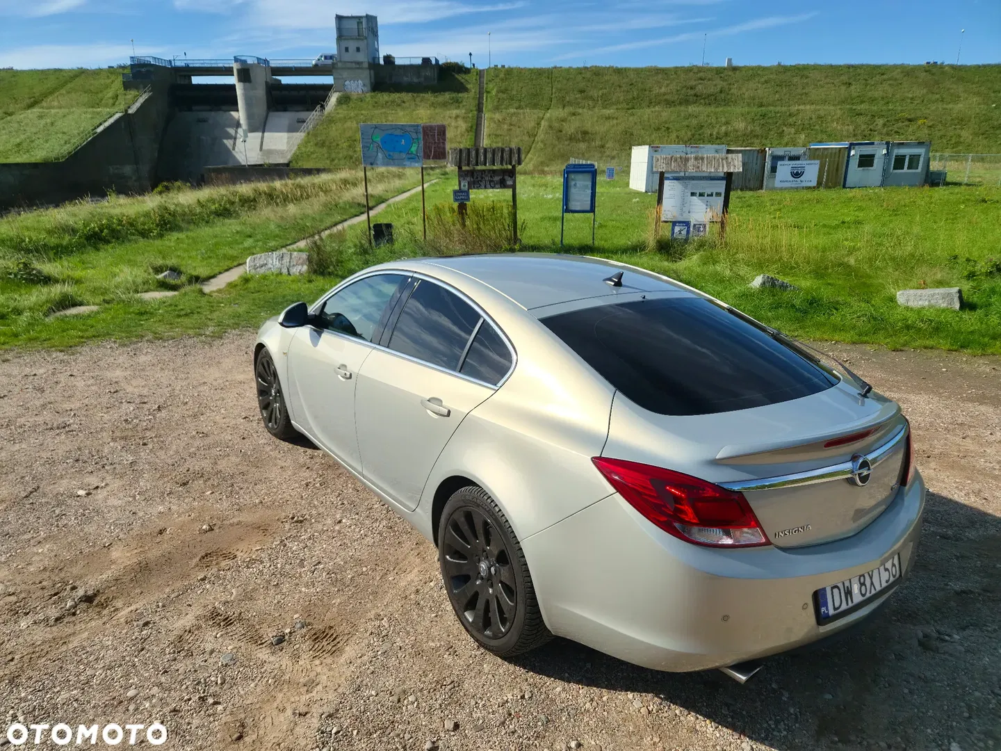 2010 Opel Insignia 2.0 CDTI Sport, photograph 1