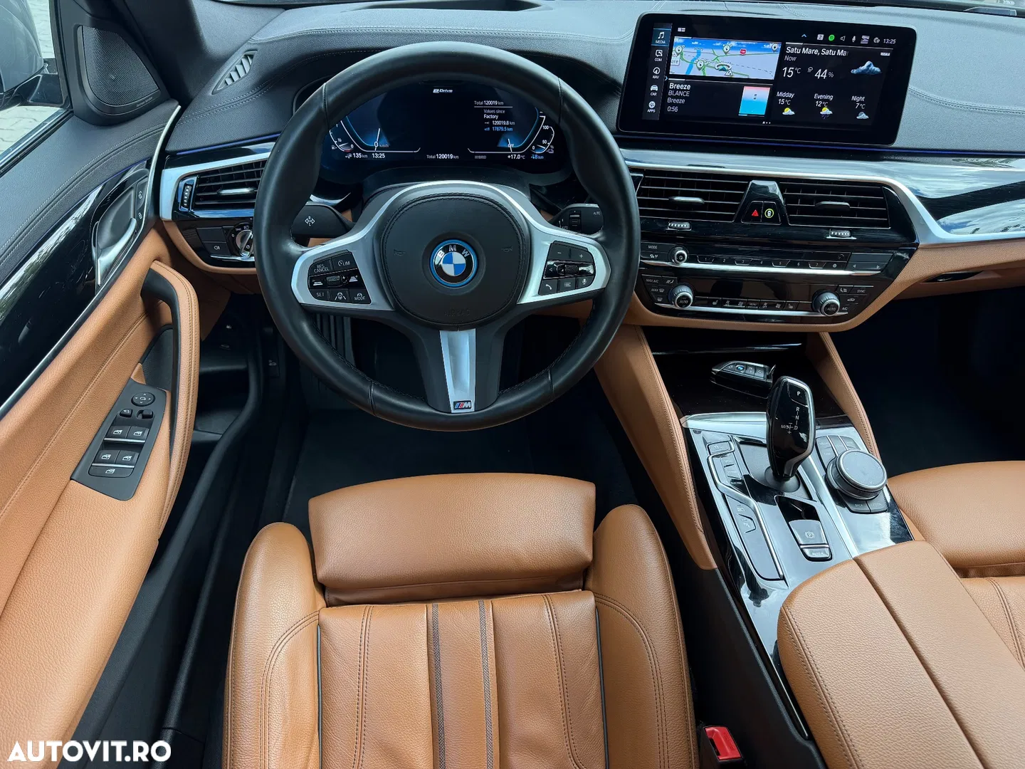 2022 BMW Seria 5 545e xDrive Aut. Luxury Line, photograph 11