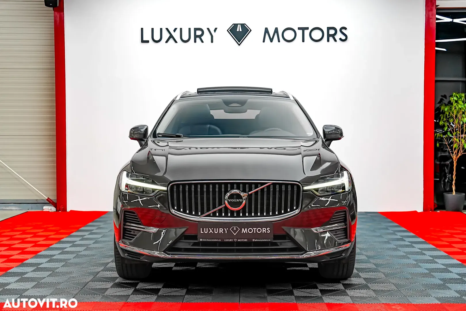2021 Volvo XC 60 Recharge T6 Twin Engine eAWD Inscription Expression, photograph 3